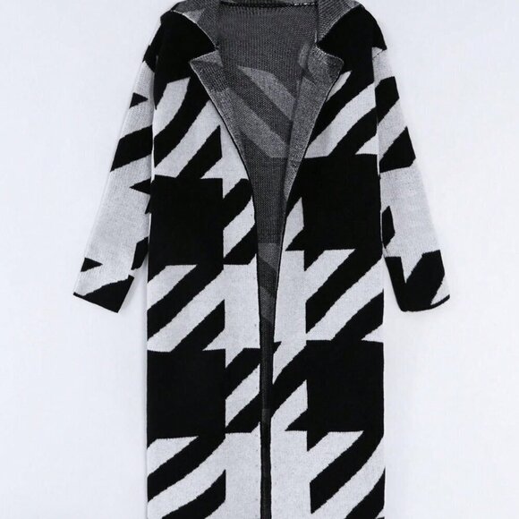 Black & White Casual Women's Contrast Color Long Sleeve Printed Knit Cardigan - Picture 3 of 4